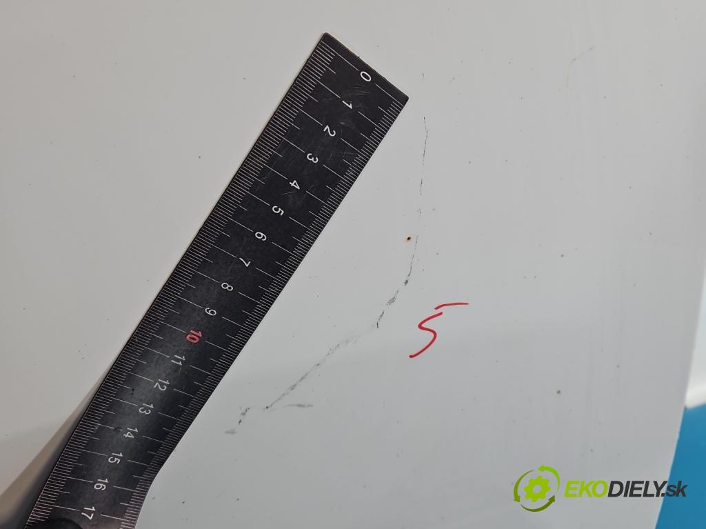 Skoda Fabia III 2014- 2021 1.0 MPI 60 hp manual 44 kW 999 cm3 5- dveře přední pravé  (Klika dveří ostatní)