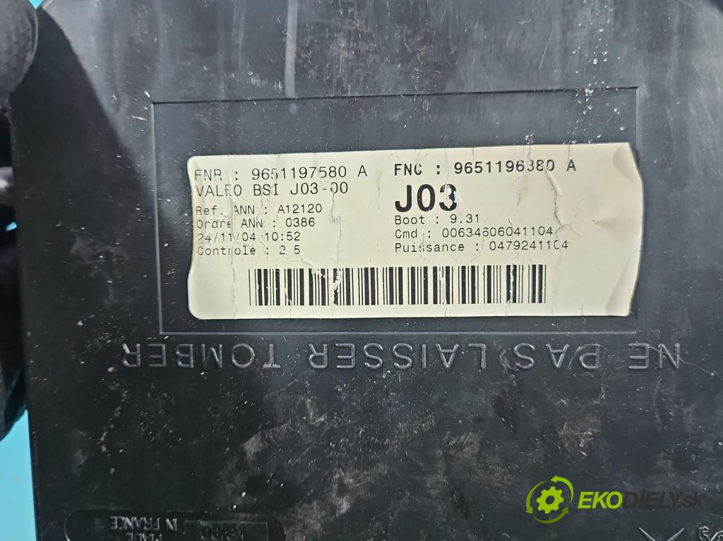 Peugeot 307 1.6 16V 109 hp manual 80 kW 1587 cm3 5- řídící jednotka 9651196380A