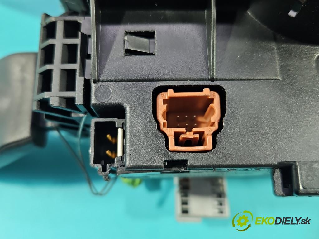 Peugeot 807 2002-2014 2.0 hdi 107 HP automatic 79 kW 1997 cm3 5- prepínač komplex: 96605599XT (Prepínacie páčky pod volantom)