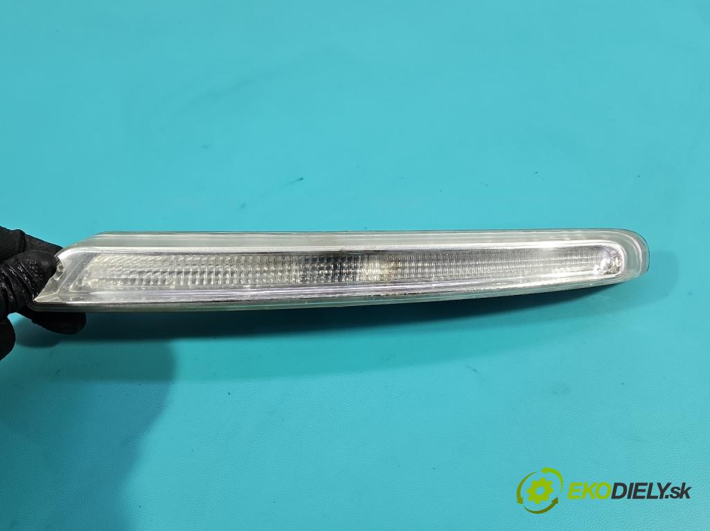 Peugeot 807 2002-2014 2.0 hdi 107 HP automatic 79 kW 1997 cm3 5- Parkoviště: levé