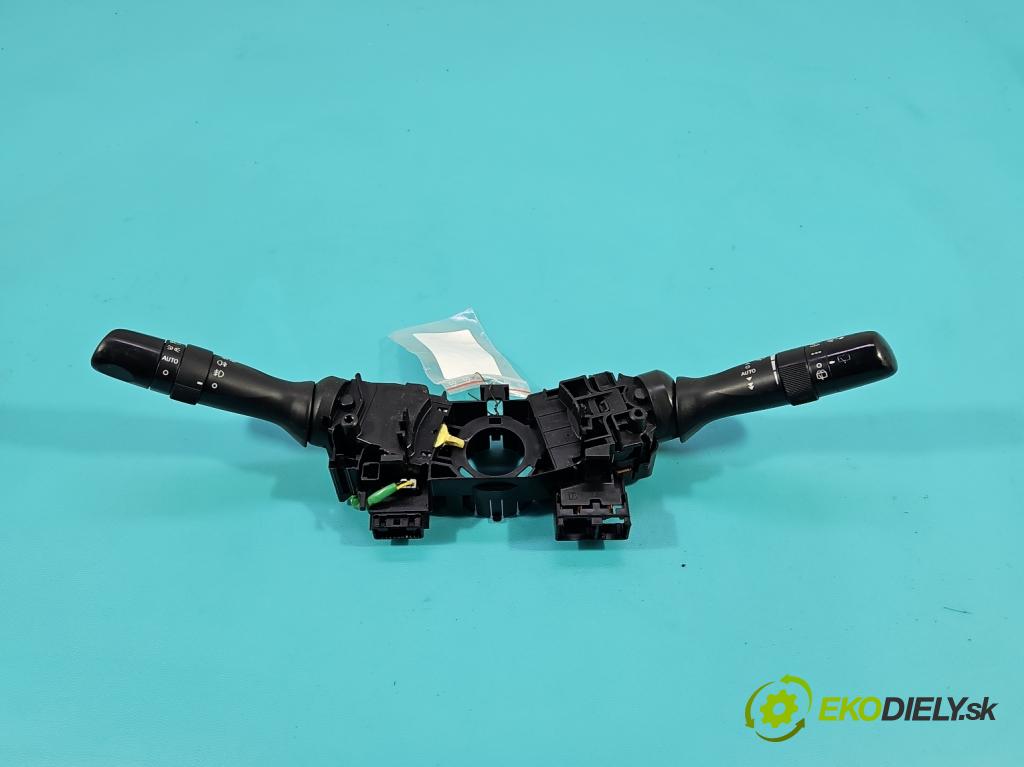 Toyota Verso 2009-2018 1.8 16V 147 hp manual 108 kW 1798 cm3 5- Přepínač sdružený 17F373 (Páčky pod volantem)