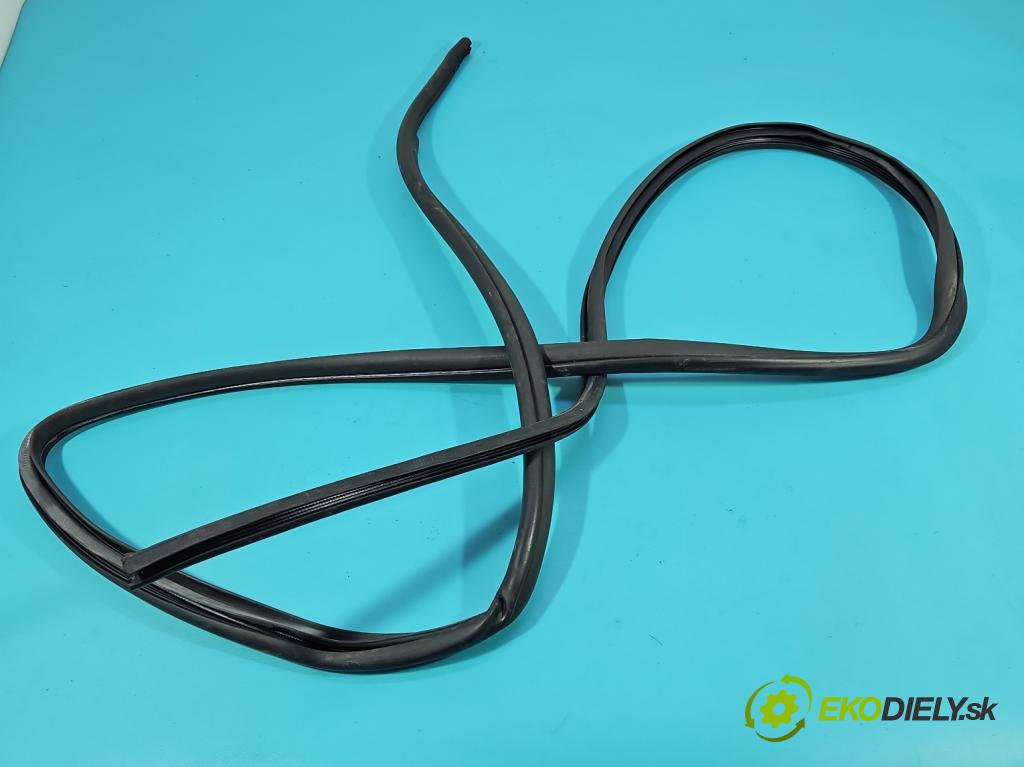 Toyota Verso 2009-2018 1.8 16V 147 HP manual 108 kW 1798 cm3 5- Těsnění: dvere predné ľavé 