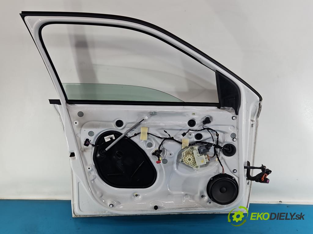 Skoda Fabia III 2014-2021 1.0 MPI 60 HP manual 44 kW 999 cm3 5- dvere predné ľavé  (Kľučka dverí ostatné)