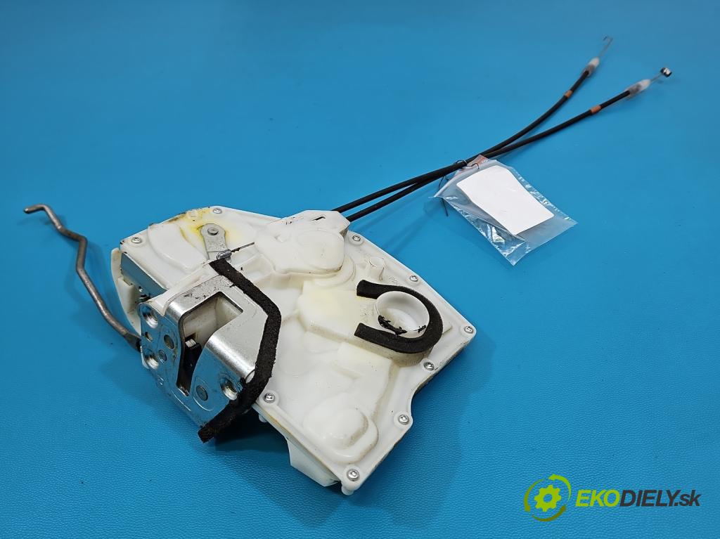 Suzuki SX4 I 2006-2014 1.6 16V 107 HP manual 79 kW 1586 cm3 5- zámok predné pravý 