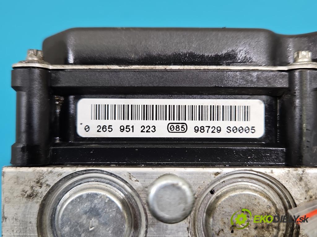 Nissan Qashqai I J10 2006-2013 2.0 dci 150 HP manual 110 kW 1995 cm3 5- čerpadlo abs 0265951223 (Pumpa ABS)