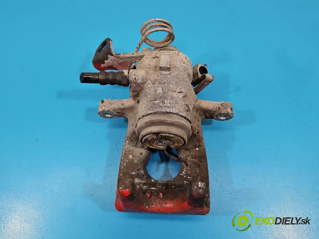 Alfa romeo Giulietta 1.6 jtd 105 HP manual 77 kW 1598 cm3 5- brzdič zadné pravý  (Kľučka dverí ostatné)