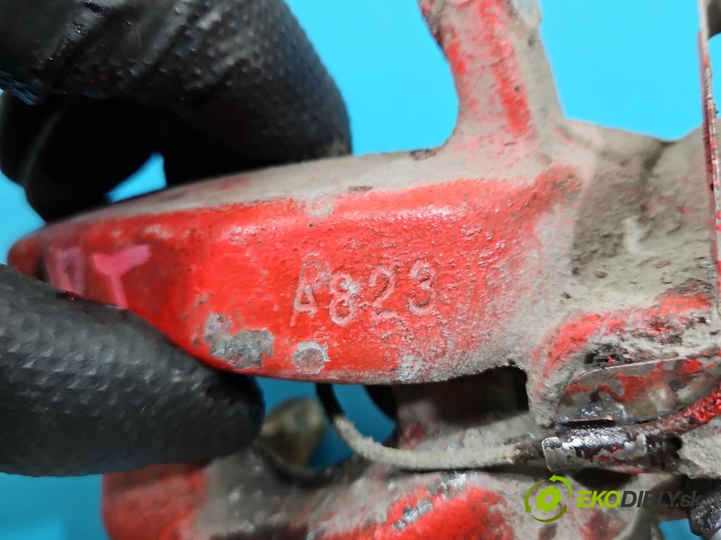 Alfa romeo Giulietta 1.6 jtd 105 HP manual 77 kW 1598 cm3 5- brzdič zadné pravý  (Kľučka dverí ostatné)