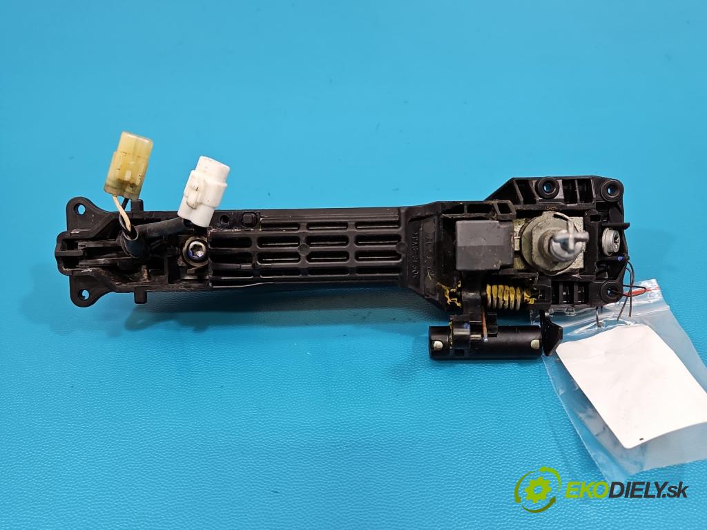 Suzuki SX4 I 2006-2014 1.6 16V M16A 107 HP manual 79 kW 1586 cm3 5- rukoväť predné ľavé mimo:  (Kľučka dverí vonkajšia predná ľavá)