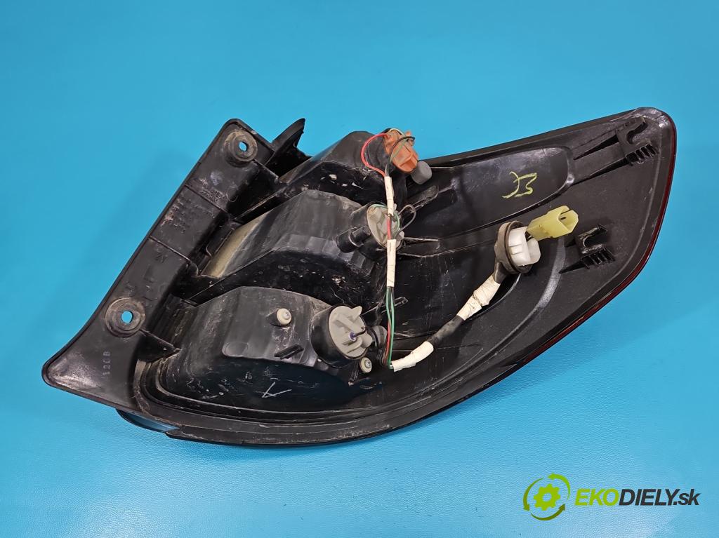 Suzuki SX4 I 2006-2014 1.6 16V 107 HP manual 79 kW 1586 cm3 5- svetlo / reflektor zadné ľavé 220-16684 (Kľučka dverí ostatné)