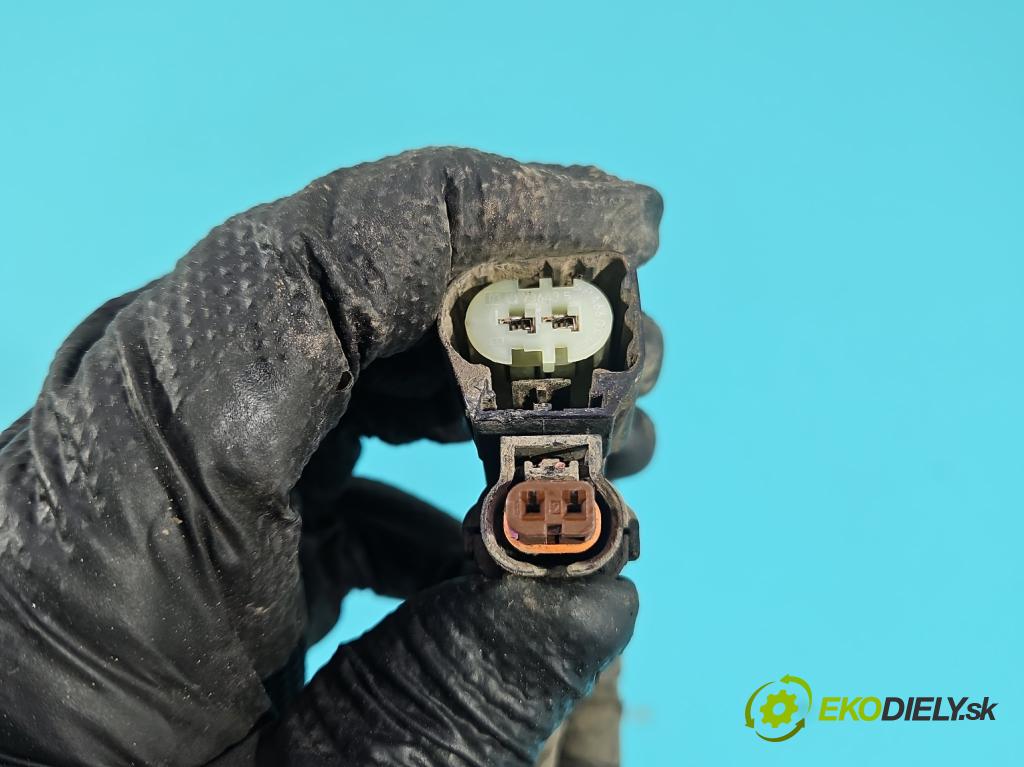 Dacia Duster III 24- 1.2 131 HP manual 96 kW 1199 cm3 5- Zväzok: ostatné 240618402R