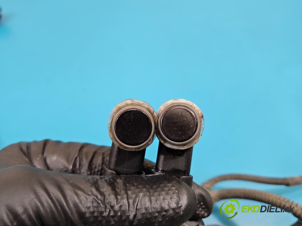 Alfa romeo Giulietta 1.6 jtd 105 HP manual 77 kW 1598 cm3 5- snímač parkovaní: 51845805