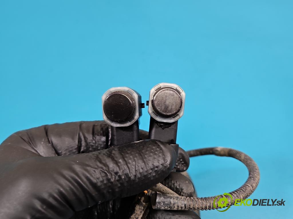 Alfa romeo Giulietta 1.6 jtd 105 HP manual 77 kW 1598 cm3 5- snímač parkovaní: 51845805