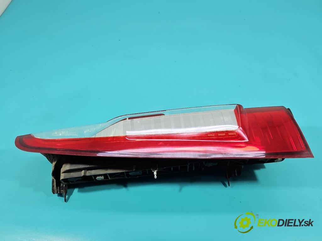 Renault Master III 2010-2024 2.3 dci 131 HP manual 96 kW 2299 cm3 5- svetlo / reflektor zadné ľavé  (Kľučka dverí ostatné)