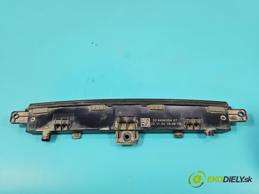 Bmw iX1 U11 0.0 elektrický: 272 HP automatic 200 kW 1 cm3 5- světlo: stop: 8494354