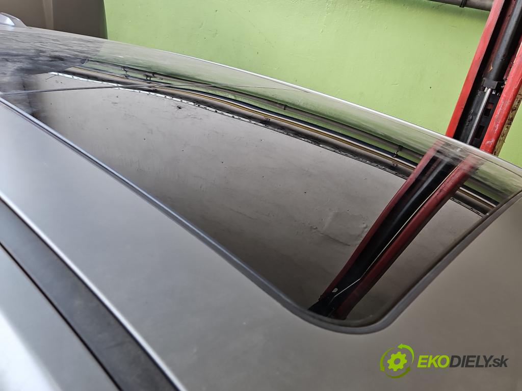 Bmw iX1 U11 0.0 elektrický: 272 HP automatic 200 kW 1 cm3 5- Střešní okno: 9466080 (Sklo karosérie)