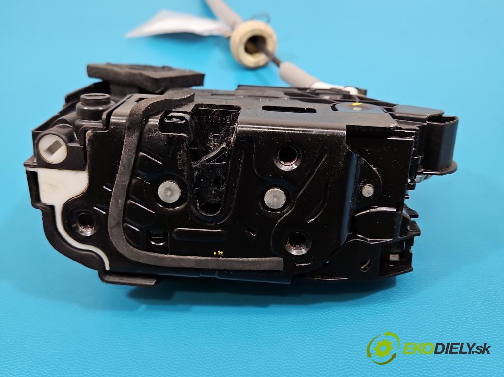 Vw Passat B8 2014 - 2.0 tdi 150 HP automatic 110 kW 1968 cm3 5- zámok zadné ľavý 5E0839015