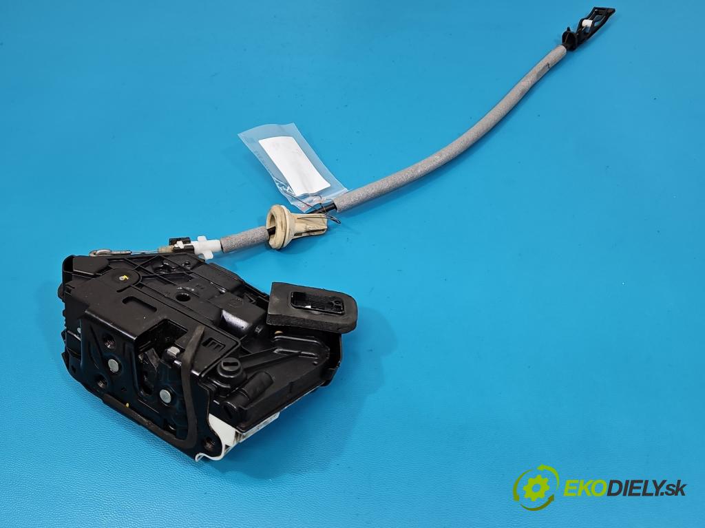 Vw Passat B8 2014 - 2.0 tdi 150 hp automatic 110 kW 1968 cm3 5- zámek zadní pravý 5E0839016