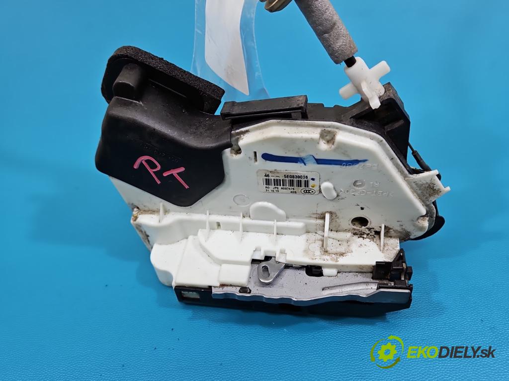 Vw Passat B8 2014 - 2.0 tdi 150 HP automatic 110 kW 1968 cm3 5- zámok zadné pravý 5E0839016