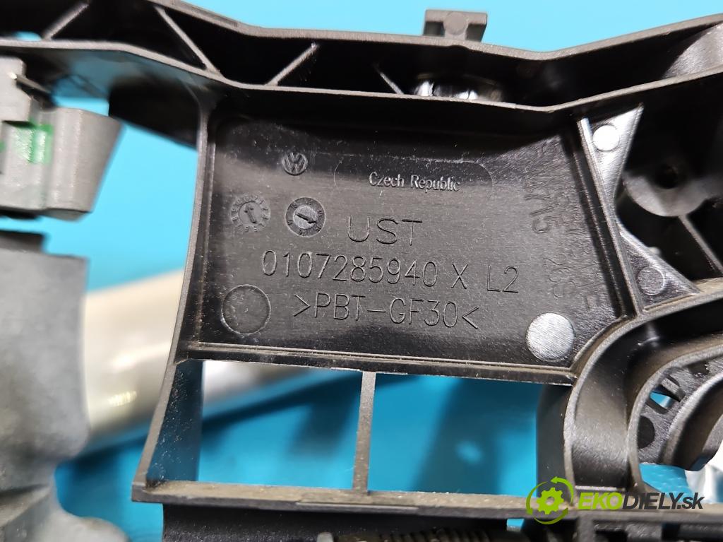 Vw Passat B8 2014 - 2.0 tdi 150 HP automatic 110 kW 1968 cm3 5- rukoväť predné ľavé mimo: 517837811E (Kľučka dverí vonkajšia predná ľavá)