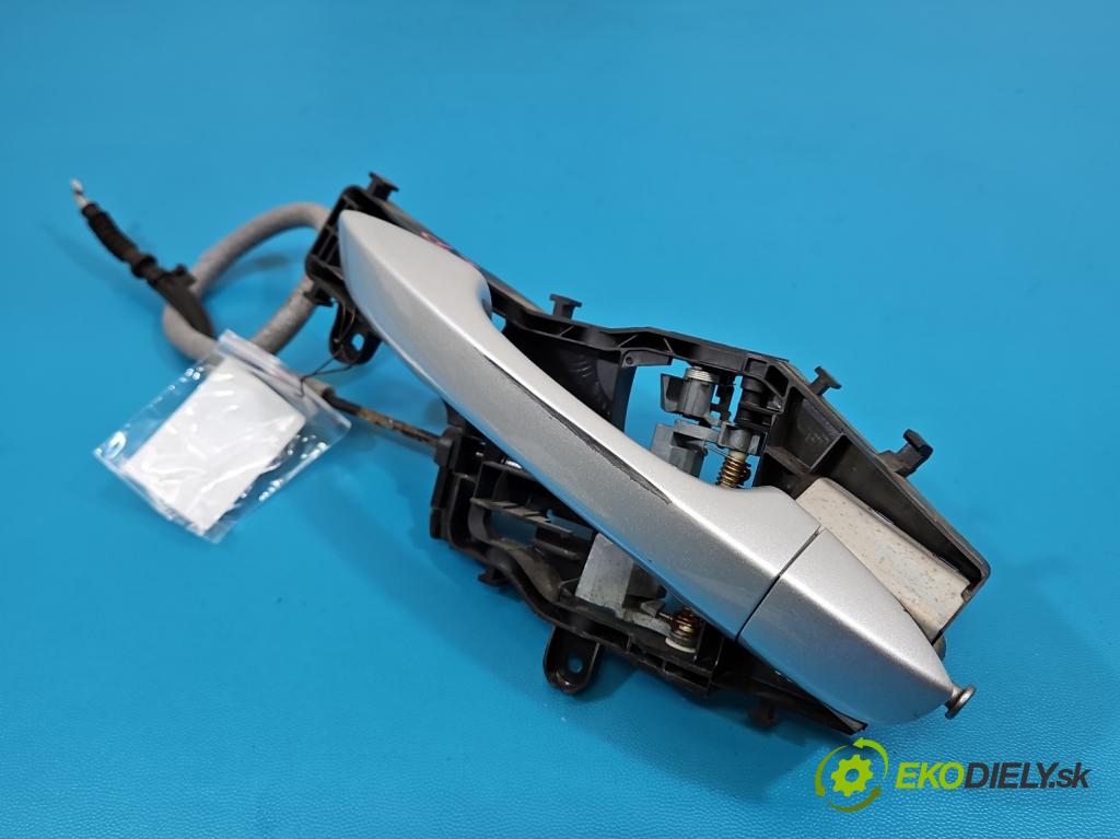 Vw Passat B8 2014 - 2.0 tdi 150 hp automatic 110 kW 1968 cm3 5- klika přední levé 517837811E (Vnější přední levá klika dveří)