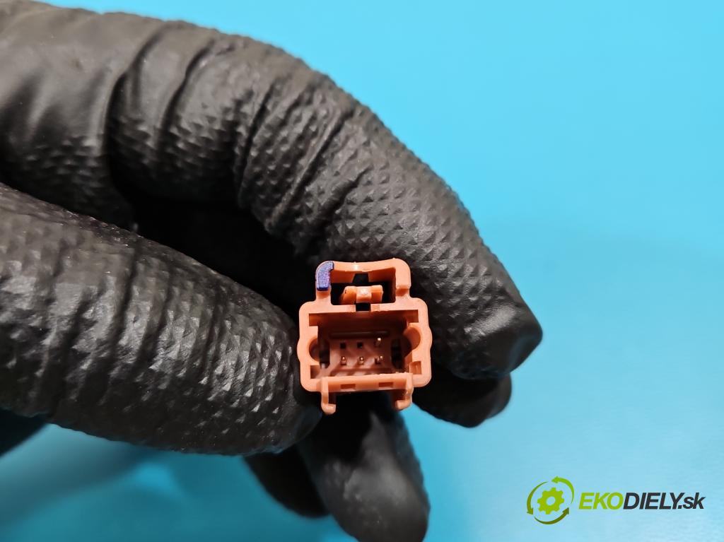 Renault Clio V 2019- 1.0 91 KM automatic 67 kW 999 cm3 5- Mikrofon: 277207197R