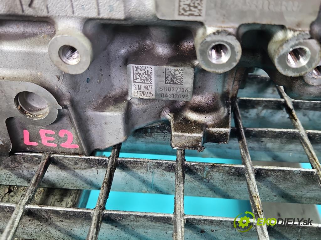 Opel Astra V  2015-2022 1.4 T 125 HP manual 92 kW 1399 cm3 5- Hlava: motora 12660233