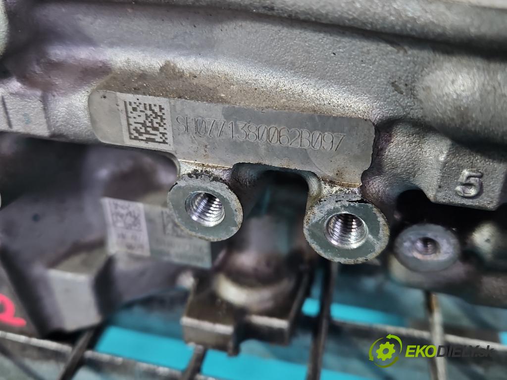 Opel Astra V  2015-2022 1.4 T 125 HP manual 92 kW 1399 cm3 5- Hlava: motora 12660233