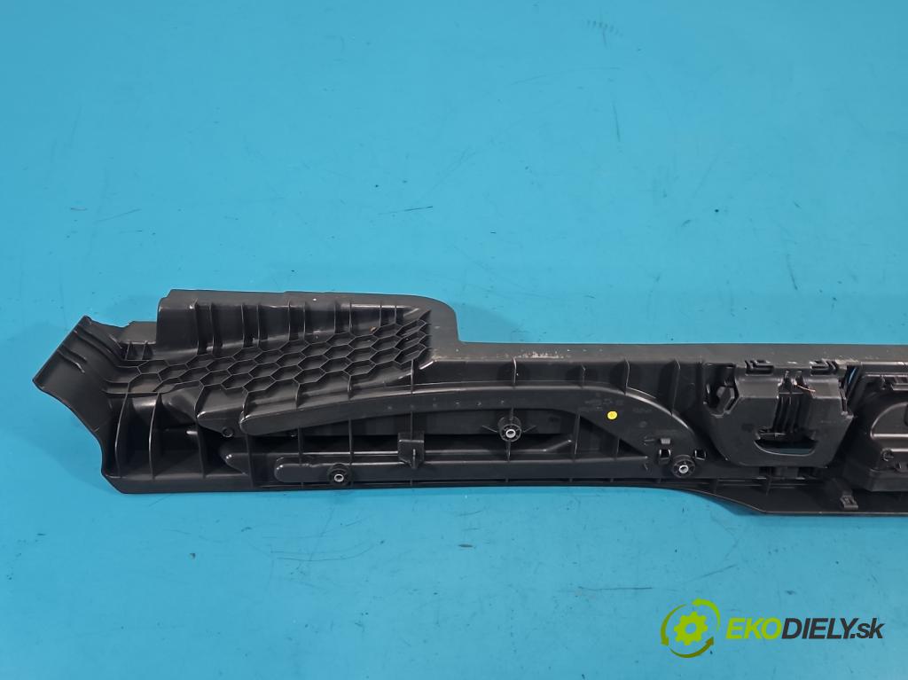 Vw Passat B8 2014 - 2.0 tdi 150 HP automatic 110 kW 1968 cm3 5- Upevnenie: 3G9858832