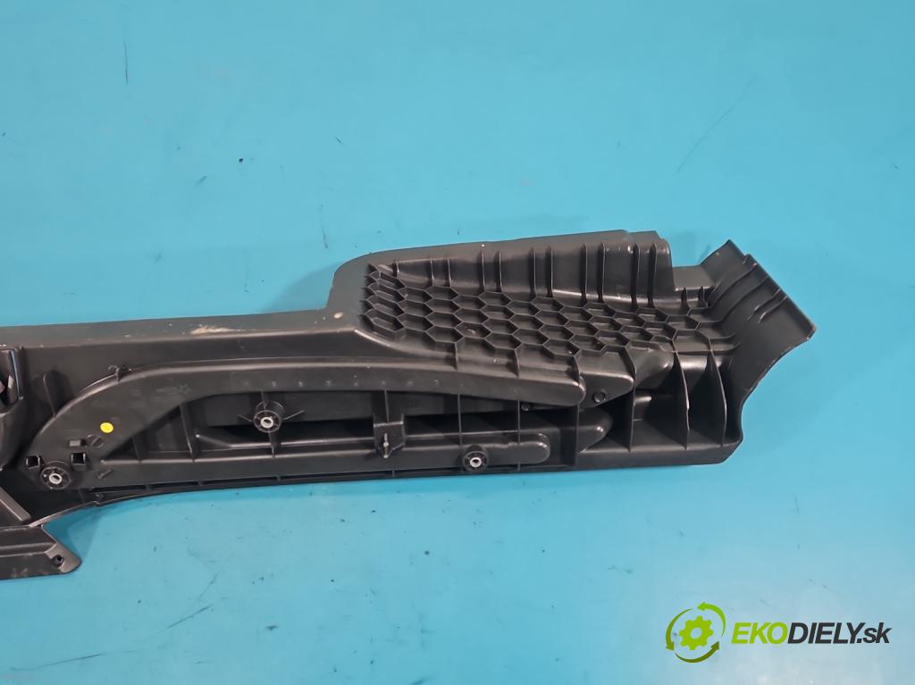 Vw Passat B8 2014 - 2.0 tdi 150 HP automatic 110 kW 1968 cm3 5- Upevnenie: 3G9858831