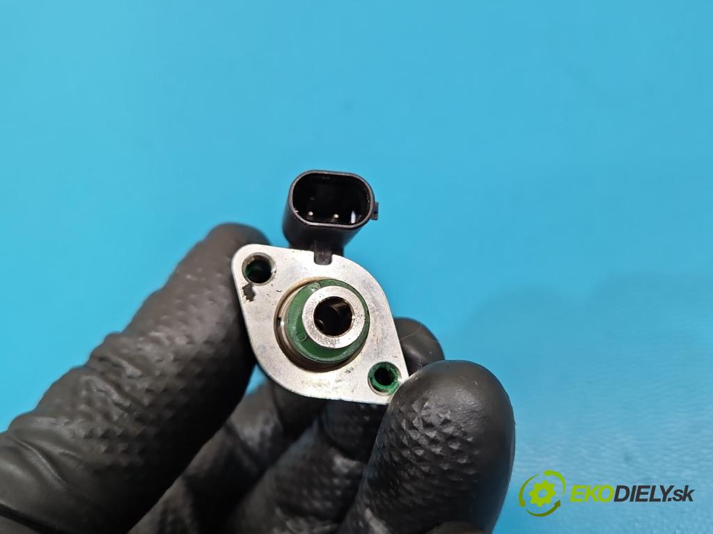 Opel Astra V  2015-2022 1.4 T 125 HP manual 92 kW 1399 cm3 5- vstrek 55577403 (Vstrekovač paliva)