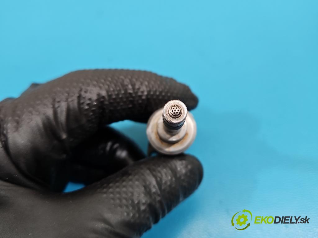 Opel Astra V  2015-2022 1.4 T 125 HP manual 92 kW 1399 cm3 5- vstrek 55577403 (Vstrekovač paliva)