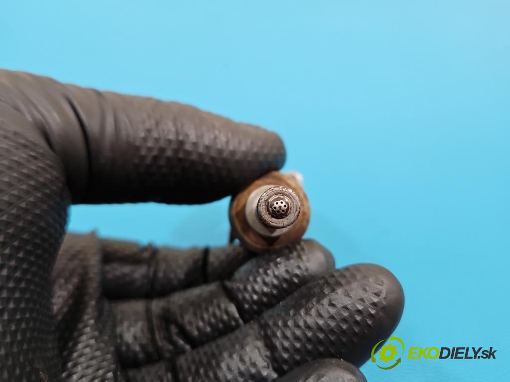 Opel Astra V  2015-2022 1.4 T 125 HP manual 92 kW 1399 cm3 5- vstrek 55577403 (Vstrekovač paliva)