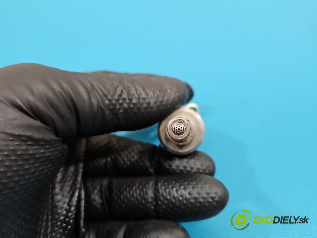 Opel Astra V  2015-2022 1.4 T 125 HP manual 92 kW 1399 cm3 5- vstrek 55577403 (Vstrekovač paliva)