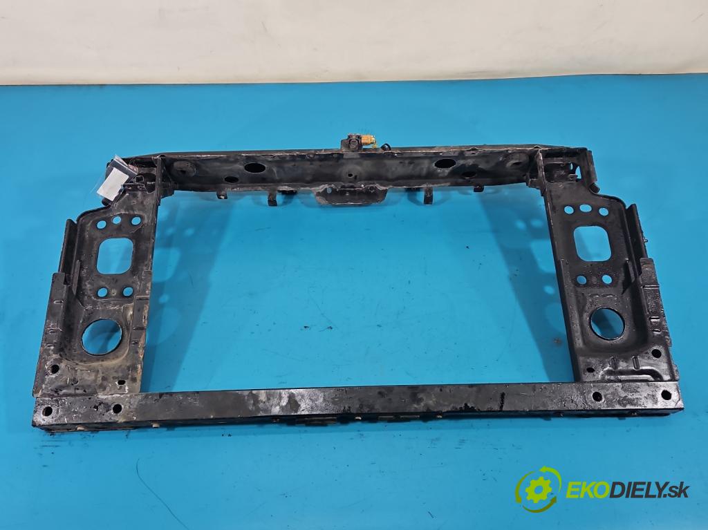 Alfa romeo Giulietta 1.6 jtd 105 hp manual 77 kW 1598 cm3 5- stěna přední  (Přední výztuha)