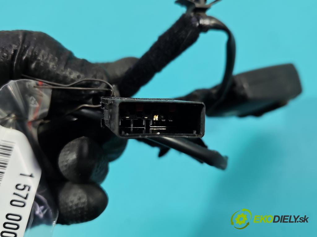 Alfa romeo Giulietta 1.6 jtd 105 HP manual 77 kW 1598 cm3 5- pas bezpečnosť: predné ľavý 34018401