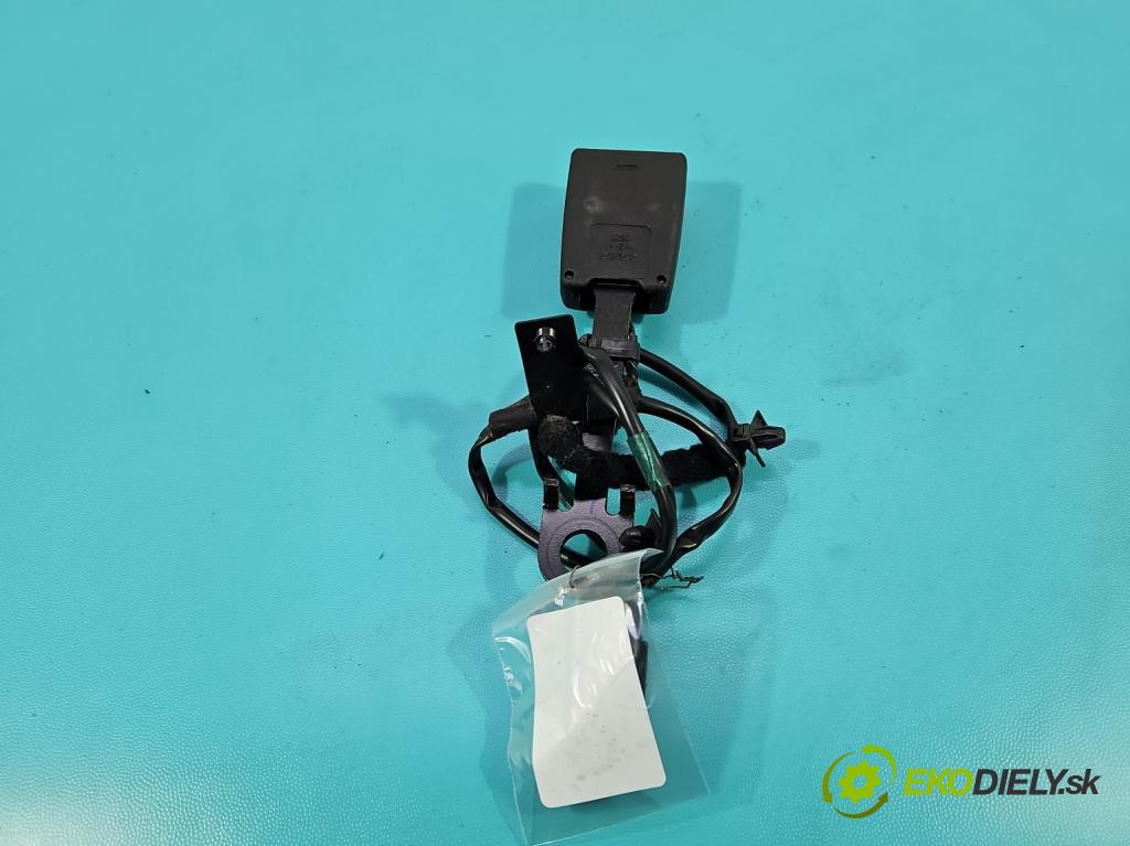 Alfa romeo Giulietta 1.6 jtd 105 HP manual 77 kW 1598 cm3 5- pas bezpečnosť: predné ľavý 34018401