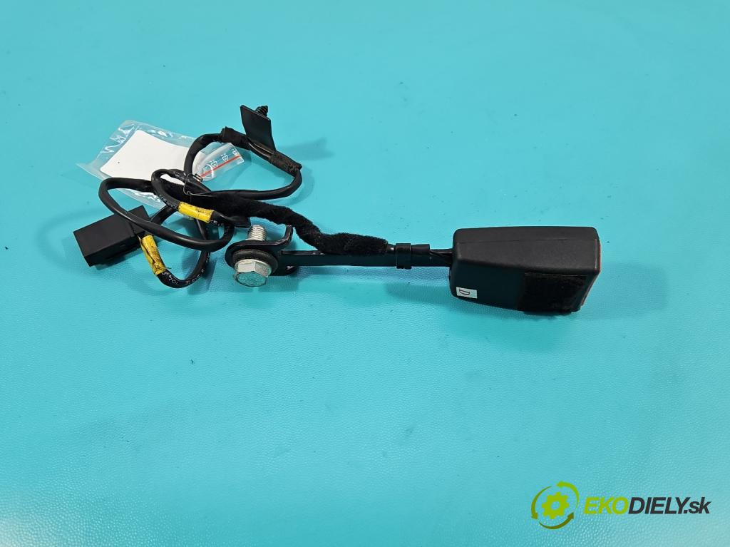 Alfa romeo Giulietta 1.6 jtd 105 HP manual 77 kW 1598 cm3 5- pas bezpečnosť: predné pravý 34018067B