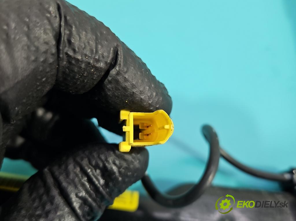 Alfa romeo Giulietta 1.6 jtd 105 HP manual 77 kW 1598 cm3 5- pas bezpečnosť: predné pravý 34059960A