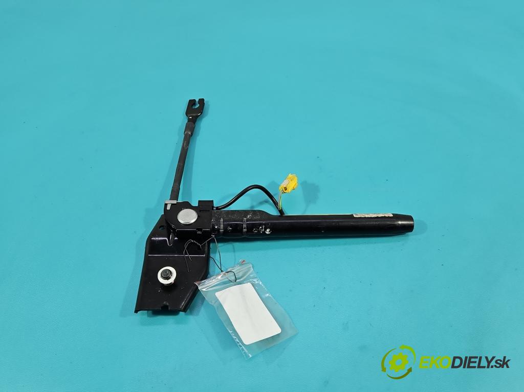 Alfa romeo Giulietta 1.6 jtd 105 HP manual 77 kW 1598 cm3 5- pas bezpečnosť: predné pravý 34059960A