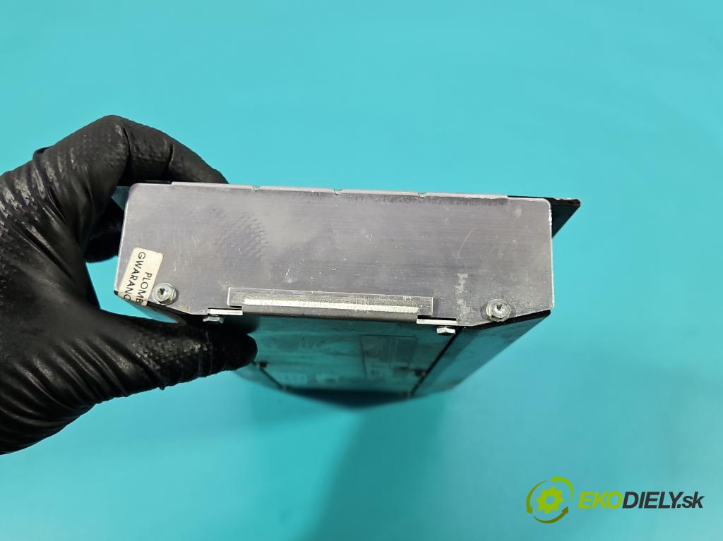 Vw Passat B6 2005-2010 2.0 tdi 140 HP manual 103 kW 1968 cm3 5- Zesilovač: 3C0035456D (Zosilňovač)