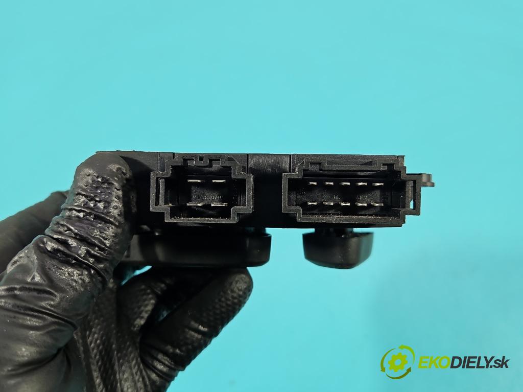 Vw Passat B6 2005-2010 2.0 tdi 140 hp manual 103 kW 1968 cm3 5- Přepínač 8E0959748