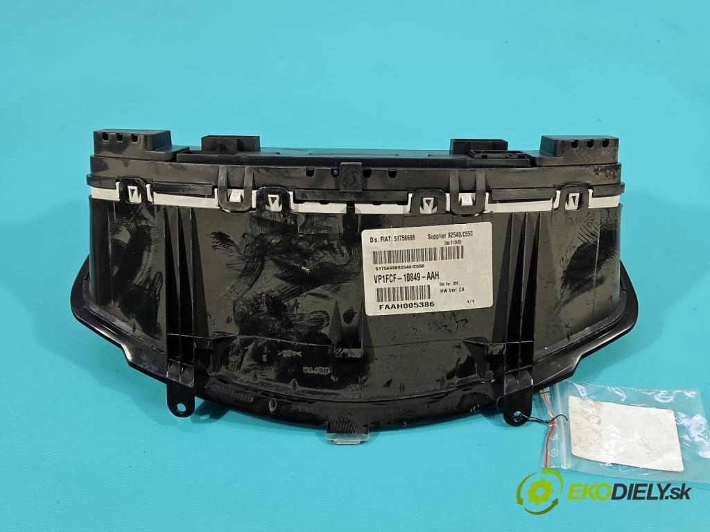 Fiat Stilo 1.6 16V 103 hp manual 76 kW 1596 cm3 5- Přístrojová deska 51756698 (Přístrojová deska)