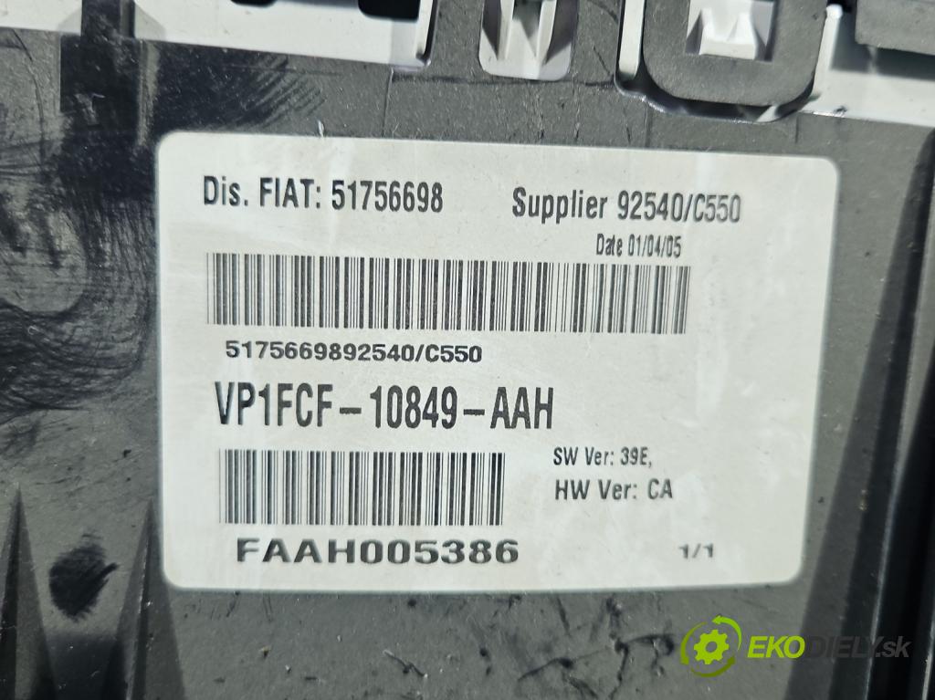 Fiat Stilo 1.6 16V 103 hp manual 76 kW 1596 cm3 5- Přístrojová deska 51756698 (Přístrojová deska)