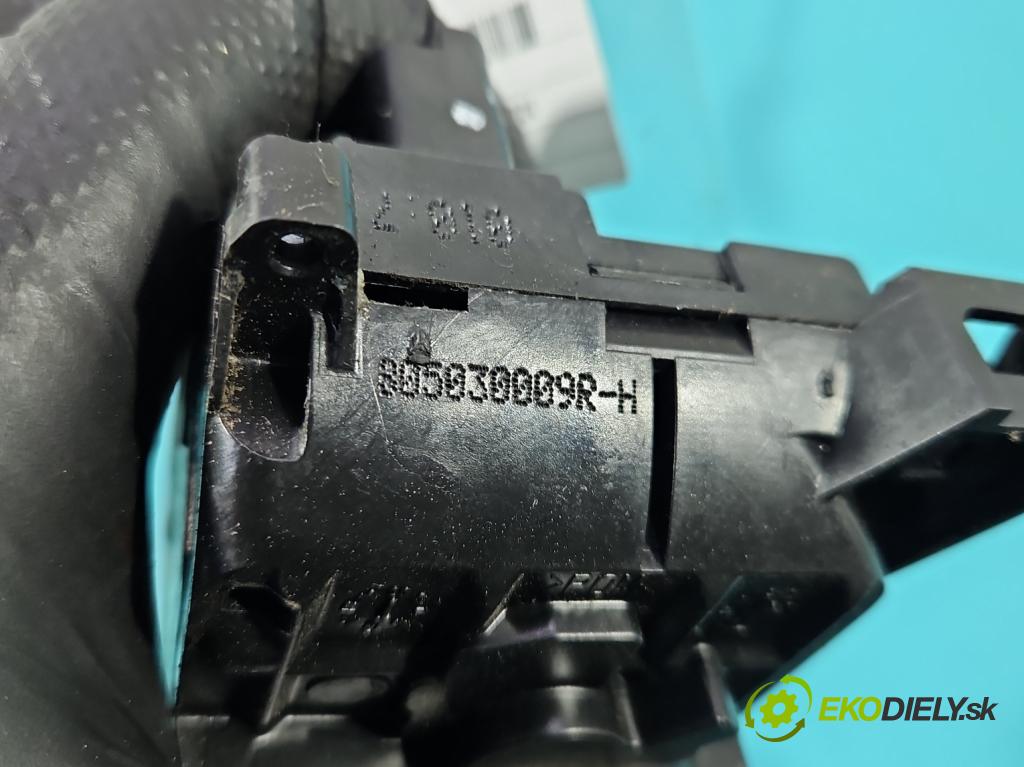 Renault Master III 2010-2024 2.3 dci 131 HP manual 96 kW 2299 cm3 5- zámok predné ľavý 805030009R