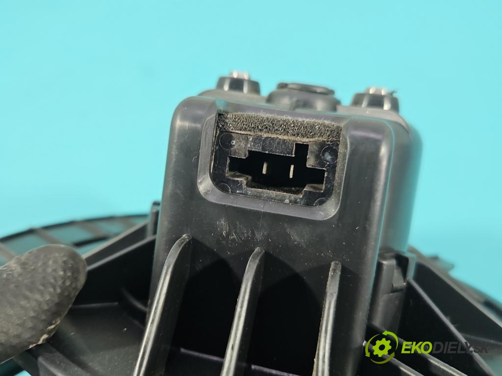 Renault Master III 2010-2024 2.3 dci 131 HP manual 96 kW 2299 cm3 5- ventilátor vzduchu 2002221