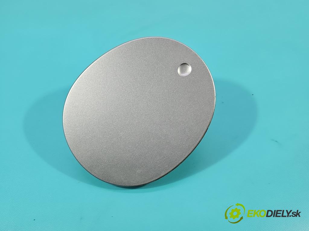 Fiat Stilo 1.6 16V 103 HP manual 76 kW 1596 cm3 5- Klapka nádrže palivo  (Kľučka dverí ostatné)