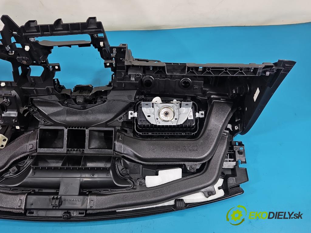 Renault Clio V 2019- 1.0 91 KM automatic 67 kW 999 cm3 5- kokpit,pristrojová doska rozdeľovacia 681009207R