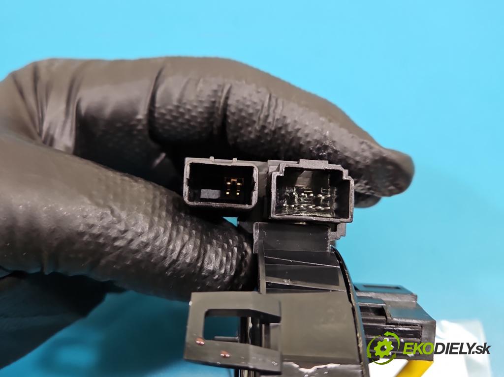 MG MG3  24- 1.5 16V 102 hp automatic 75 kW 1498 cm3 5- Páska: airbag 10990411 (Airbag)