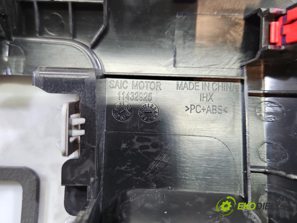 MG MG3  24- 1.5 16V 102 HP automatic 75 kW 1498 cm3 5- kryt plast 11581054