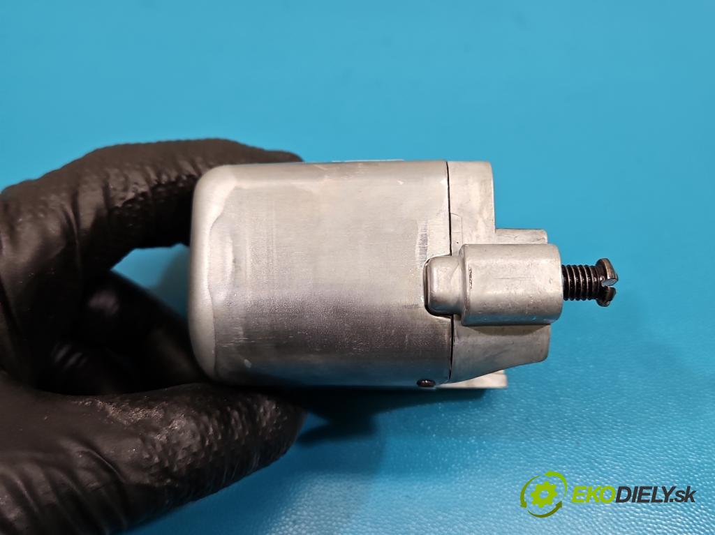 MG MG3  24- 1.5 16V 102 HP automatic 75 kW 1498 cm3 5- Blokáda: řízení: 1147073801 (Riadenie ostatné)